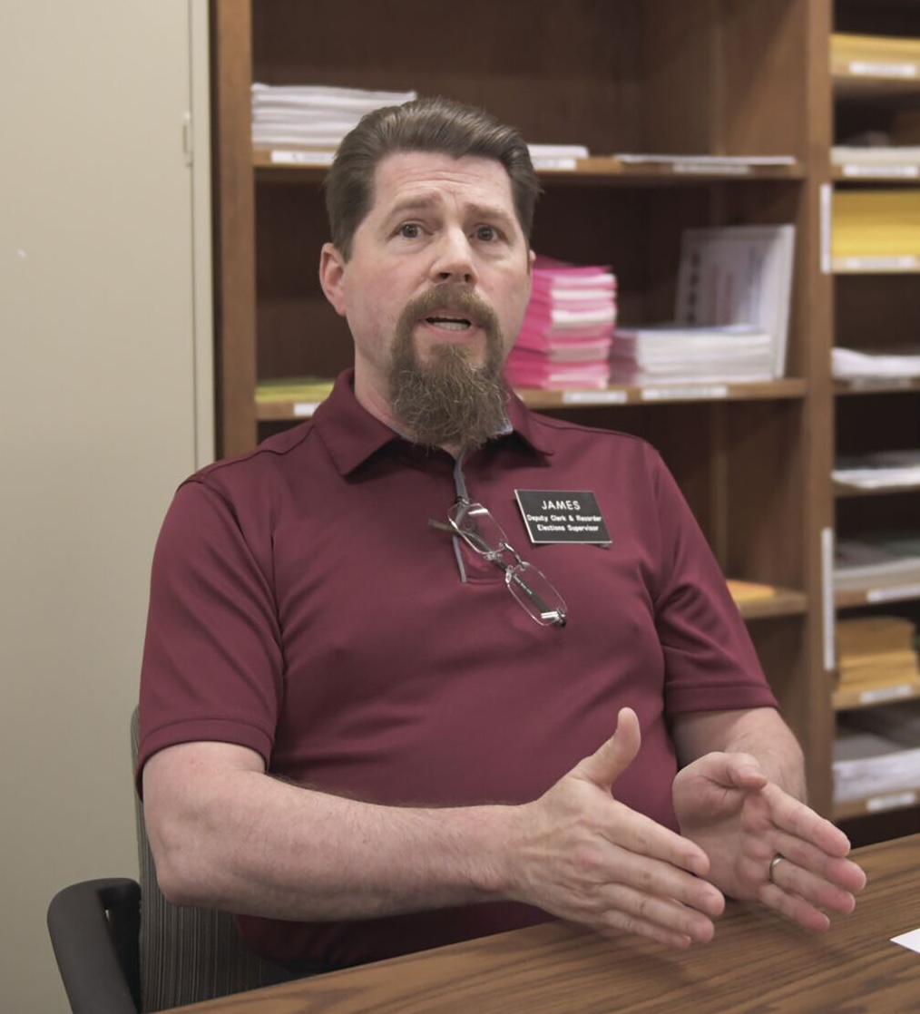Temple clerk